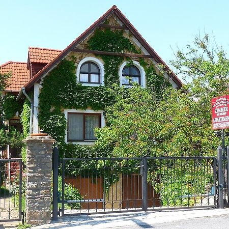 Aranyhaz Apartmanszallas تيهاني المظهر الخارجي الصورة