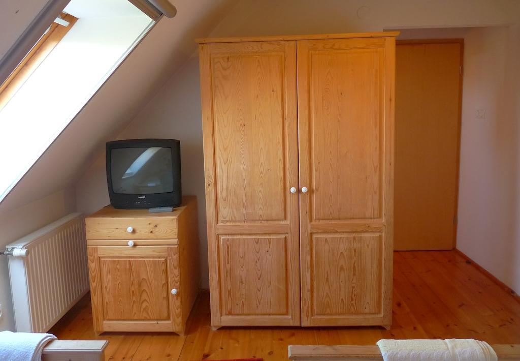 Aranyhaz Apartmanszallas تيهاني الغرفة الصورة