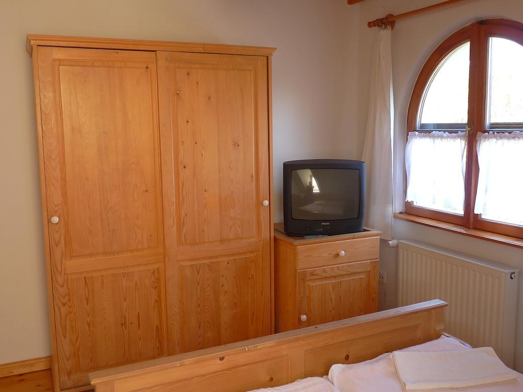 Aranyhaz Apartmanszallas تيهاني الغرفة الصورة