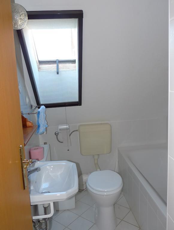 Aranyhaz Apartmanszallas تيهاني الغرفة الصورة